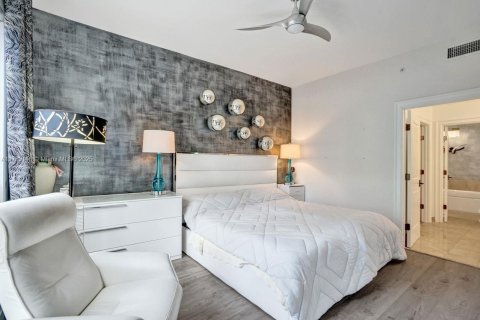 Condo in Weston, Florida, 2 bedrooms  № 1871503 - photo 11