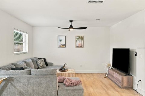 House in Bradenton, Florida 3 bedrooms, 130.16 sq.m. № 2429664 - photo 18