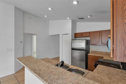 House in Winter Haven, Florida 3 bedrooms, 115.38 sq.m. № 1914915 - photo 11