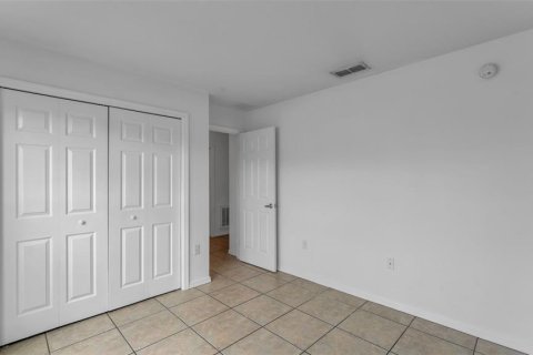 House in Winter Haven, Florida 3 bedrooms, 115.38 sq.m. № 1914915 - photo 7