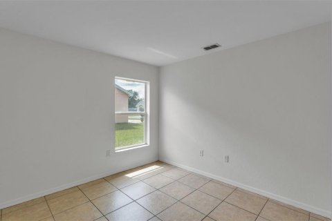 House in Winter Haven, Florida 3 bedrooms, 115.38 sq.m. № 1914915 - photo 16