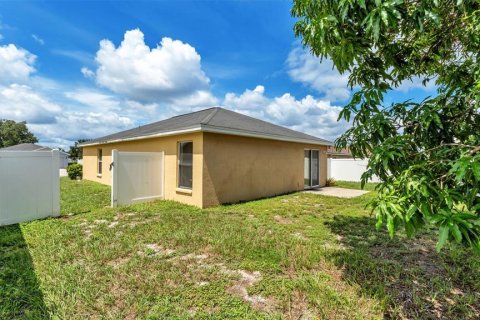 House in Winter Haven, Florida 3 bedrooms, 115.38 sq.m. № 1914915 - photo 25