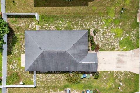 House in Winter Haven, Florida 3 bedrooms, 115.38 sq.m. № 1914915 - photo 30