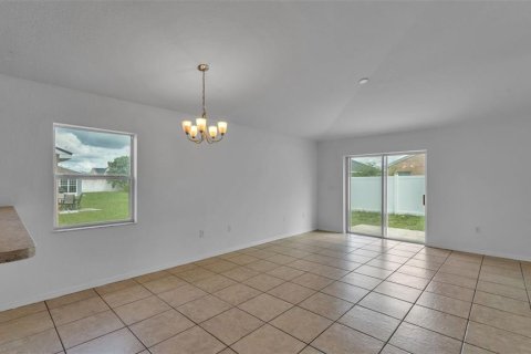 House in Winter Haven, Florida 3 bedrooms, 115.38 sq.m. № 1914915 - photo 15