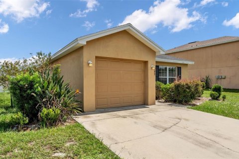 House in Winter Haven, Florida 3 bedrooms, 115.38 sq.m. № 1914915 - photo 4