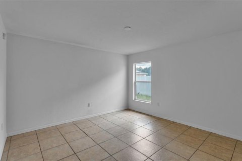 House in Winter Haven, Florida 3 bedrooms, 115.38 sq.m. № 1914915 - photo 18