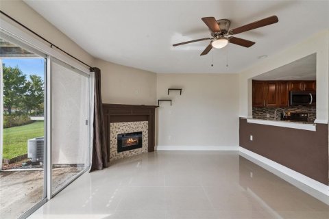 Touwnhouse à vendre à Kissimmee, Floride: 2 chambres, 113.06 m2 № 2230934 - photo 9