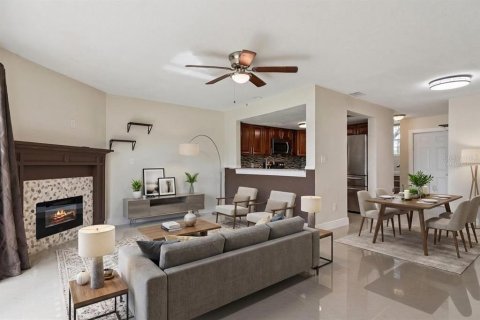 Touwnhouse à vendre à Kissimmee, Floride: 2 chambres, 113.06 m2 № 2230934 - photo 6