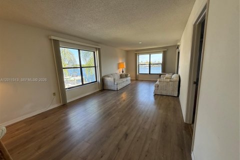 Apartamento en alquiler en Cape Coral, Florida, 2 dormitorios № 2075717 - foto 19