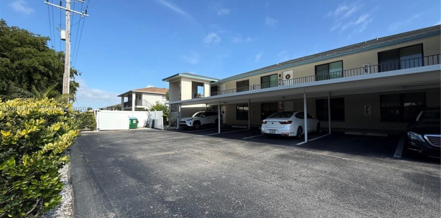 Apartamento en Cape Coral, Florida 2 dormitorios № 2075717