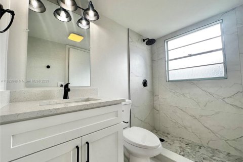 Condo in Deerfield Beach, Florida, 1 bedroom  № 1944159 - photo 7