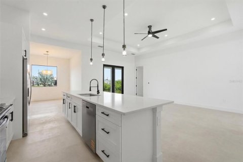 Villa ou maison à vendre à Cape Coral, Floride: 3 chambres, 168.15 m2 № 2398618 - photo 15