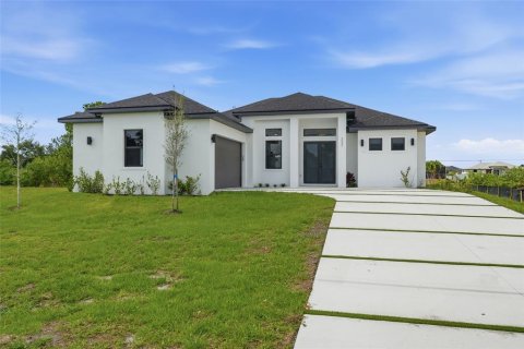 Villa ou maison à vendre à Cape Coral, Floride: 3 chambres, 168.15 m2 № 2398618 - photo 2