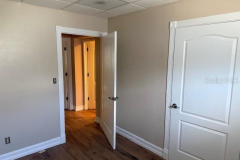 Immobilier commercial à louer à DeLand, Floride: 37.16 m2 № 2099665 - photo 2