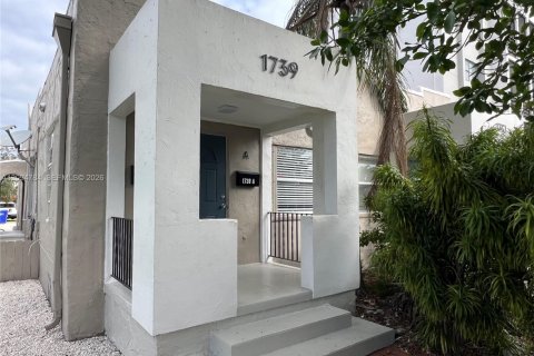 Commercial property in Hollywood, Florida 157.56 sq.m. № 2419512 - photo 29