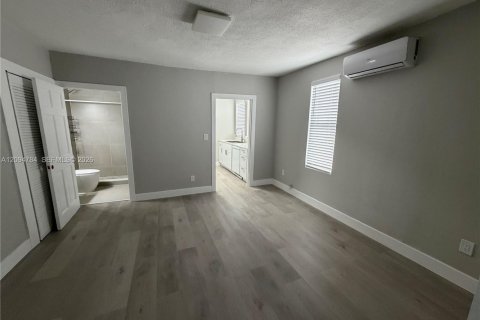 Commercial property in Hollywood, Florida 157.56 sq.m. № 2419512 - photo 21