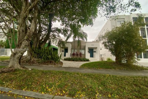 Commercial property in Hollywood, Florida 157.56 sq.m. № 2419512 - photo 5