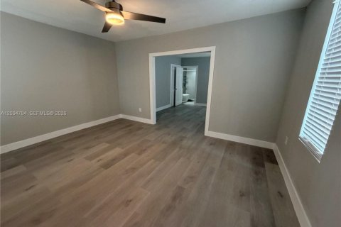 Commercial property in Hollywood, Florida 157.56 sq.m. № 2419512 - photo 19