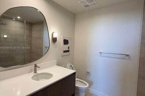 Condominio en alquiler en Miami, Florida, 2 dormitorios, 78.41 m2 № 2154728 - foto 3
