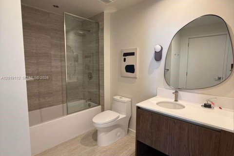 Condominio en alquiler en Miami, Florida, 2 dormitorios, 78.41 m2 № 2154728 - foto 6