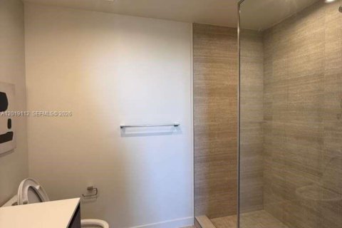 Condominio en alquiler en Miami, Florida, 2 dormitorios, 78.41 m2 № 2154728 - foto 8