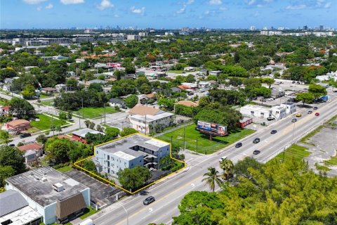 Immobilier commercial à vendre à Miami, Floride № 2086463 - photo 15