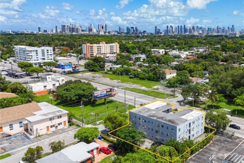 Immobilier commercial à vendre à Miami, Floride № 2086463 - photo 18