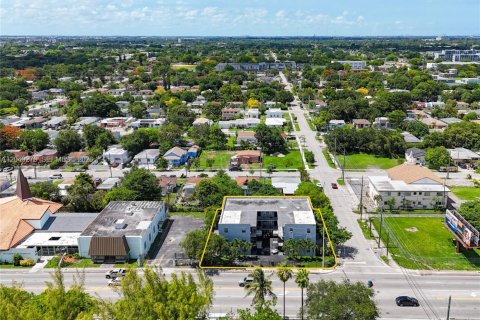 Immobilier commercial à vendre à Miami, Floride № 2086463 - photo 16