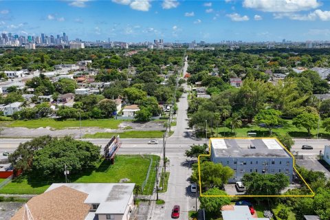 Immobilier commercial à vendre à Miami, Floride № 2086463 - photo 2