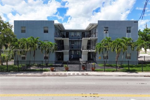 Immobilier commercial à vendre à Miami, Floride № 2086463 - photo 14