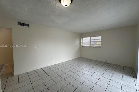 Copropriété à louer à Miami, Floride: 1 chambre, 65.03 m2 № 2080899 - photo 7