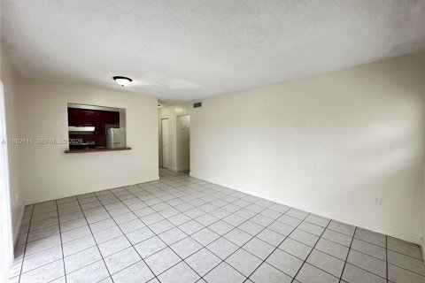 Copropriété à louer à Miami, Floride: 1 chambre, 65.03 m2 № 2080899 - photo 17