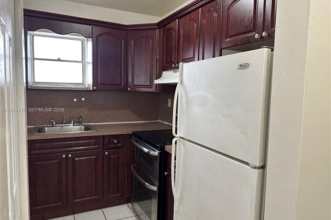 Copropriété à louer à Miami, Floride: 1 chambre, 65.03 m2 № 2080899 - photo 6