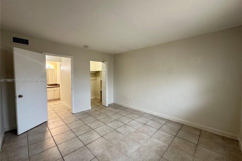 Copropriété à louer à Miami, Floride: 1 chambre, 65.03 m2 № 2080899 - photo 13