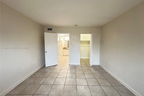 Copropriété à louer à Miami, Floride: 1 chambre, 65.03 m2 № 2080899 - photo 15