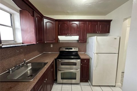 Copropriété à louer à Miami, Floride: 1 chambre, 65.03 m2 № 2080899 - photo 5