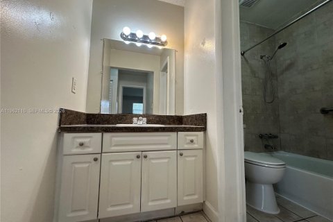 Copropriété à louer à Miami, Floride: 1 chambre, 65.03 m2 № 2080899 - photo 9