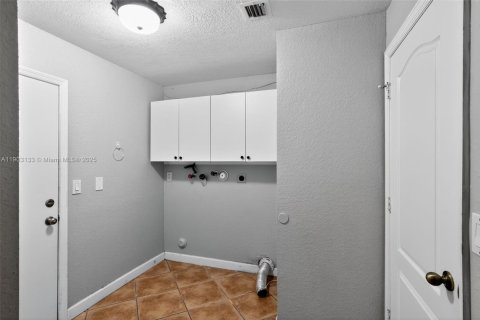 Villa ou maison à vendre à Miramar, Floride: 5 chambres, 340.95 m2 № 1955620 - photo 20