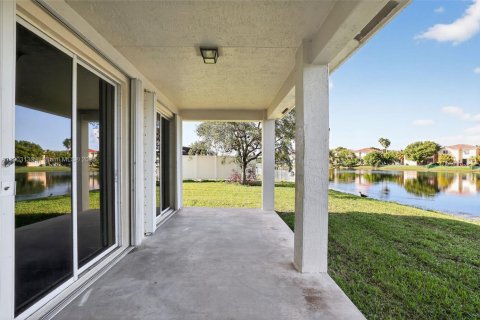 Villa ou maison à vendre à Miramar, Floride: 5 chambres, 340.95 m2 № 1955620 - photo 5