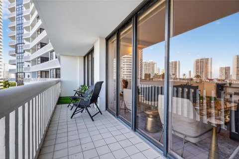 Купить кондоминиум в Авентура, Флорида 3 спальни, № 1995661 - фото 15