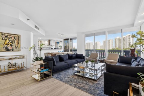 Купить кондоминиум в Авентура, Флорида 3 спальни, № 1995661 - фото 3