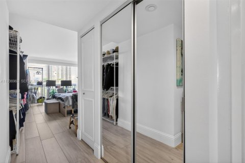 Купить кондоминиум в Авентура, Флорида 3 спальни, № 1995661 - фото 22