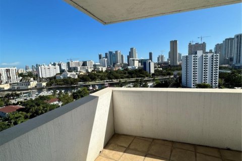 Купить кондоминиум в Майами, Флорида 2 спальни, 88.26м2, № 2003223 - фото 12