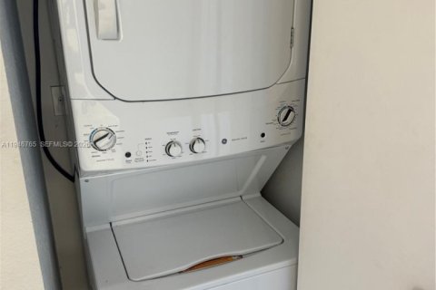 Купить кондоминиум в Майами, Флорида 2 спальни, 88.26м2, № 2003223 - фото 19