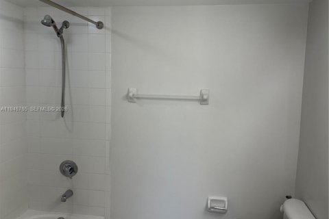 Купить кондоминиум в Майами, Флорида 2 спальни, 88.26м2, № 2003223 - фото 22