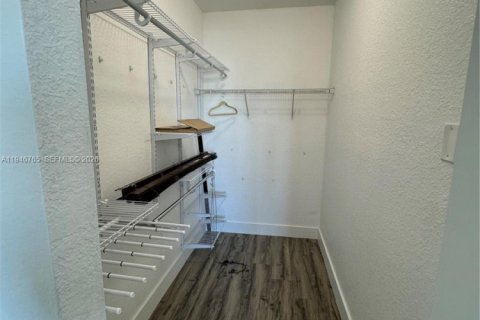 Купить кондоминиум в Майами, Флорида 2 спальни, 88.26м2, № 2003223 - фото 26