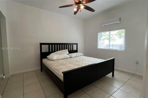 Снять в аренду виллу или дом в Майами, Флорида 5 спален, 139.35м2, № 2032793 - фото 11