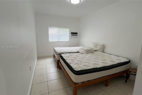 Снять в аренду виллу или дом в Майами, Флорида 5 спален, 139.35м2, № 2032793 - фото 13