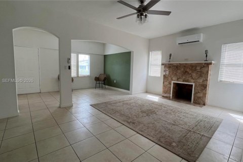 Снять в аренду виллу или дом в Майами, Флорида 5 спален, 139.35м2, № 2032793 - фото 5