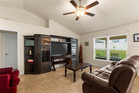 Villa ou maison à vendre à Winter Haven, Floride: 4 chambres, 163.14 m2 № 1847397 - photo 4